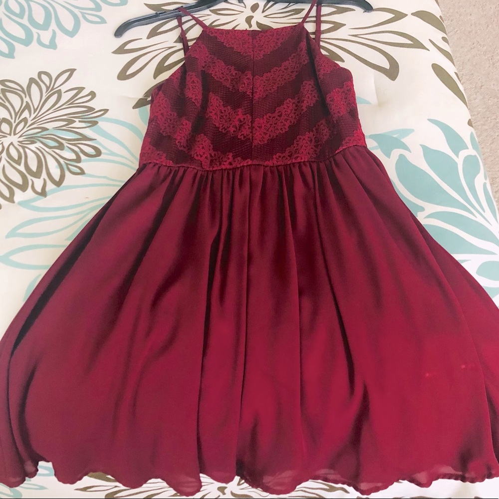Ladies Lily Rose burgundy mini dress